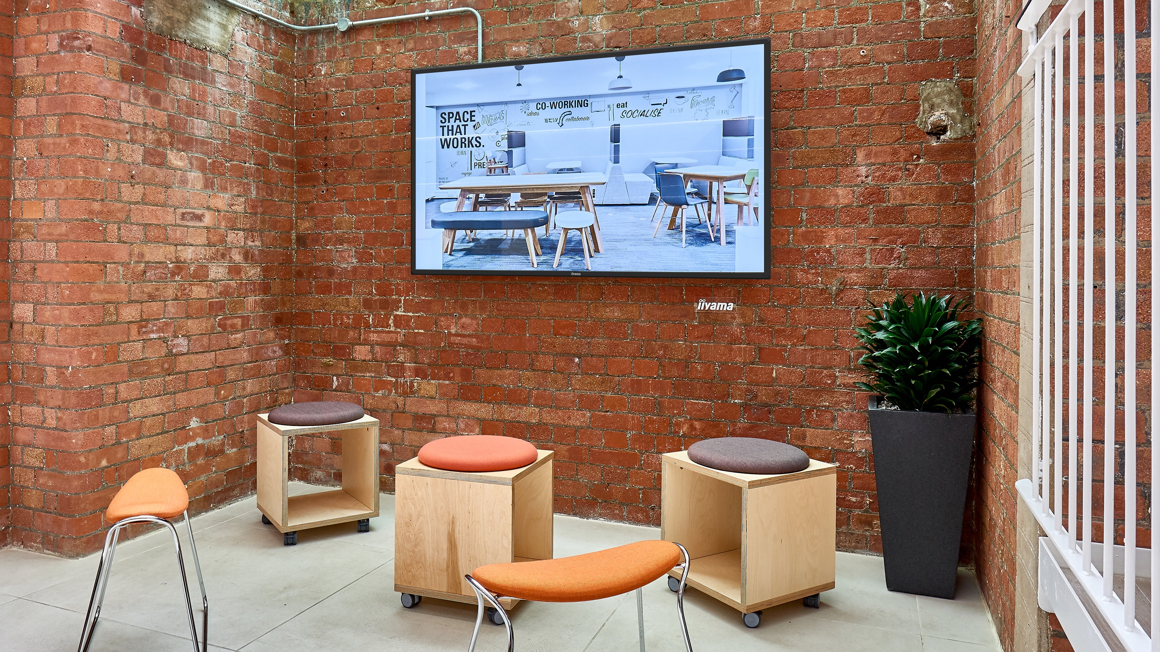 Large Format Displays – After Hours Computers